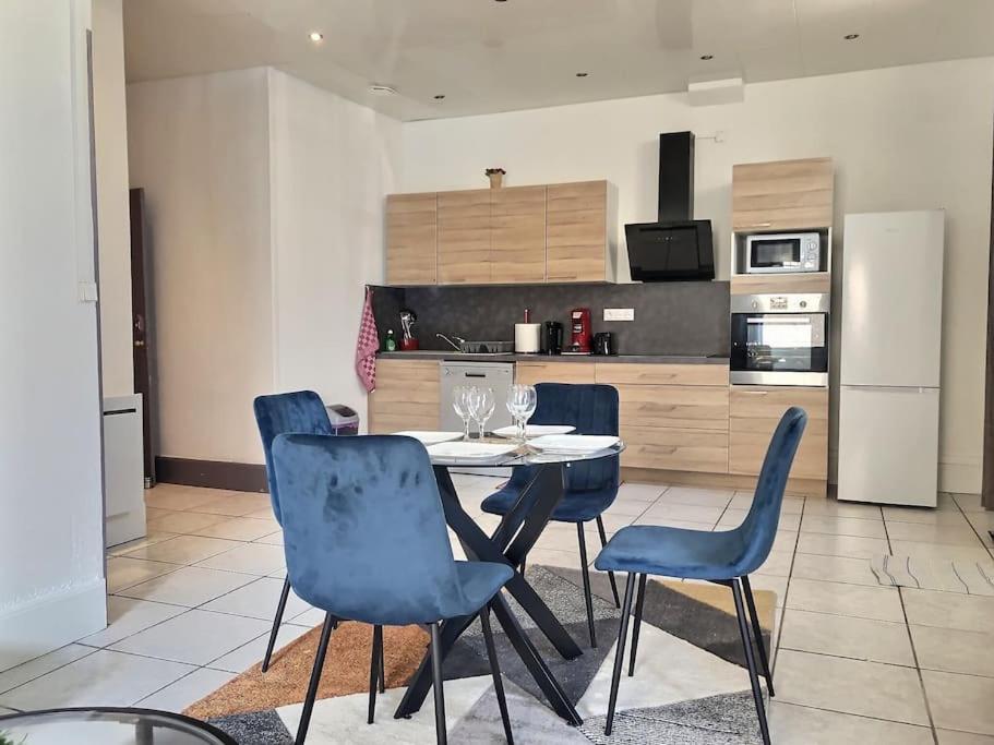 Appartement Elegant Et Confortable Cote Gare Амберьё-ан-Бюже Экстерьер фото